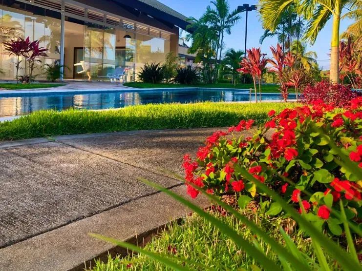 LOTE NO CONDOMÍNIO VILA FLOR - 400m2 - PIUM
