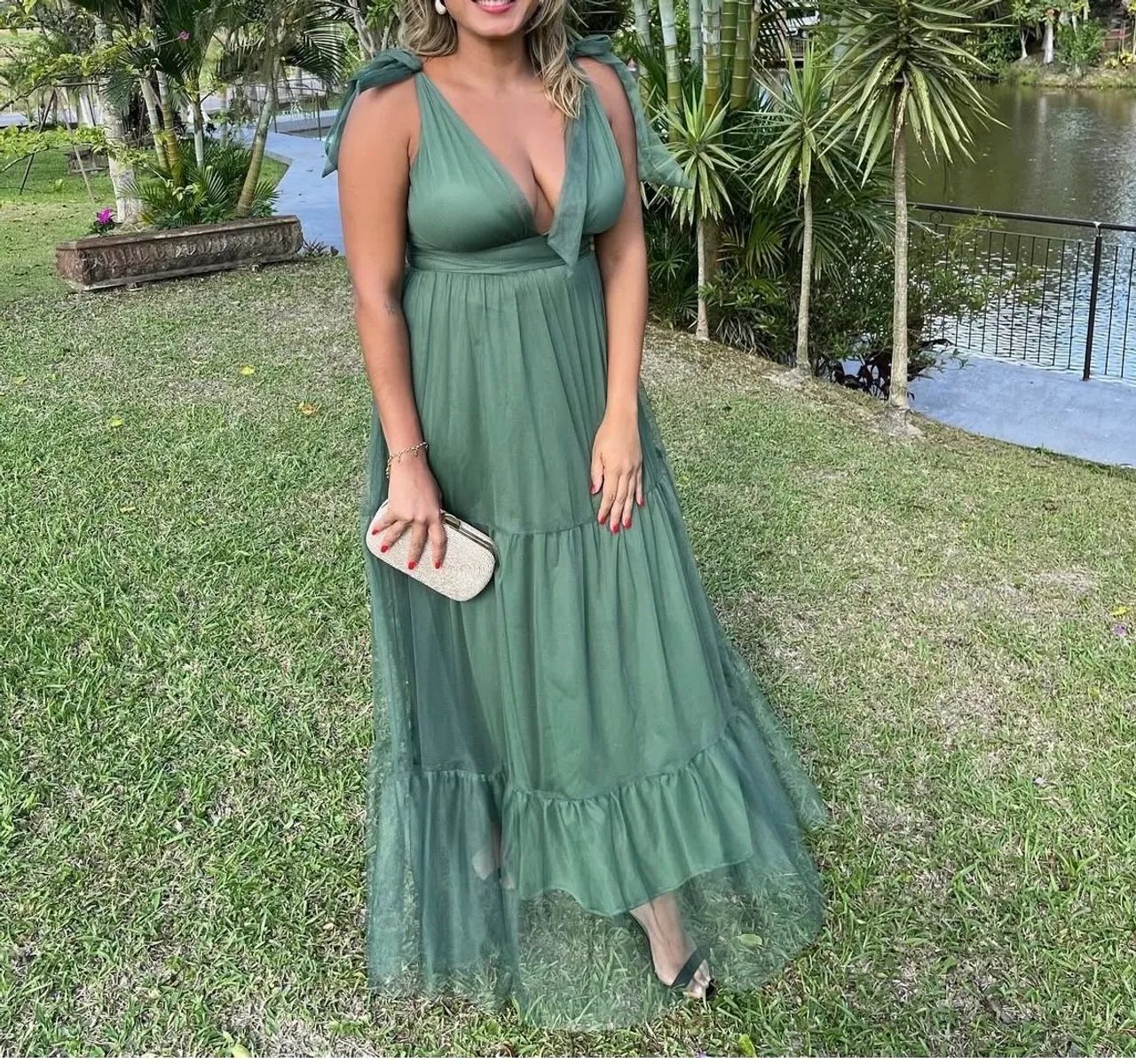Vestido Longo Verde de Tule - Romântico e Elegante 