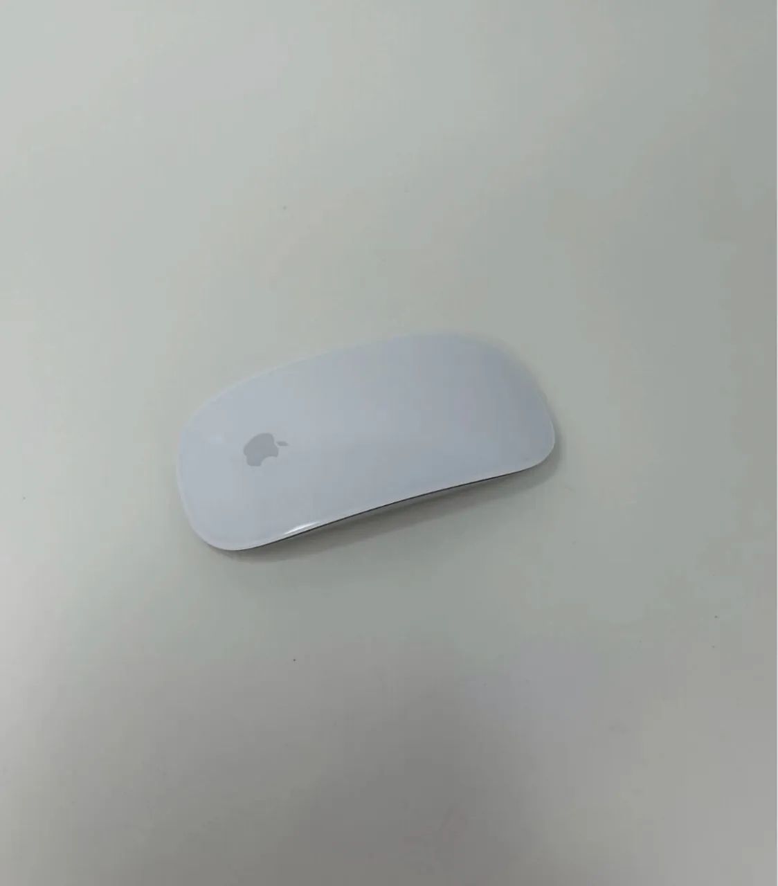 Apple Magic Mouse 2 A1657 Bluetooth Recarregável Touch Original - Foto 2