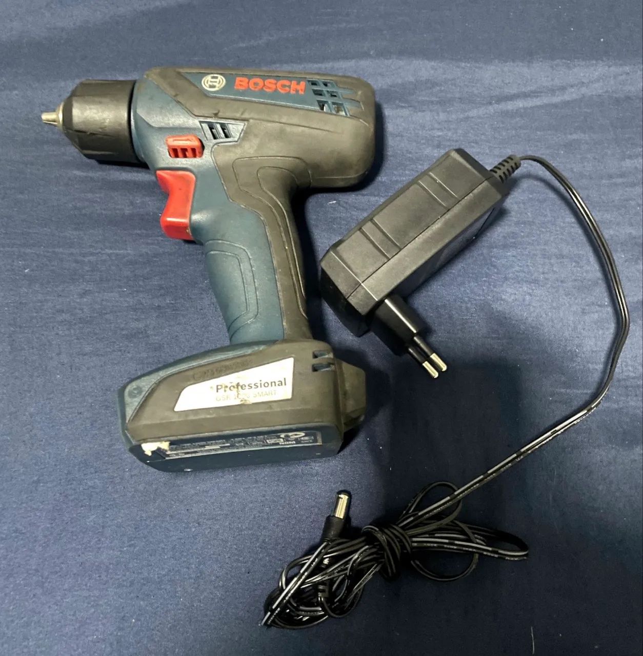 PARAFUSADEIRA BOSCH GSR1000