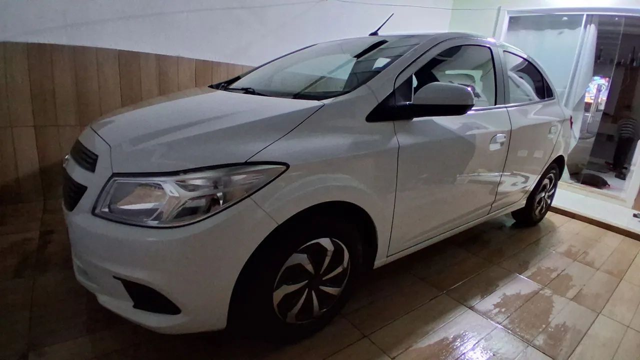 Chevrolet Onix ONIX HATCH Joy 1.0 8V Flex 5p Mec. 2018