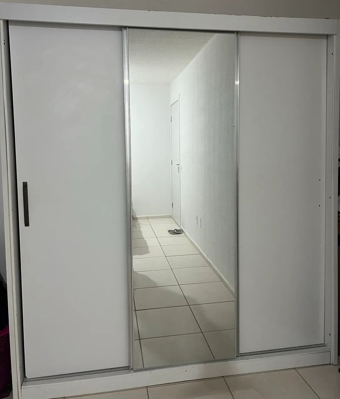 QUARDA ROUPA - 3 portas de correr - 1 com espelho