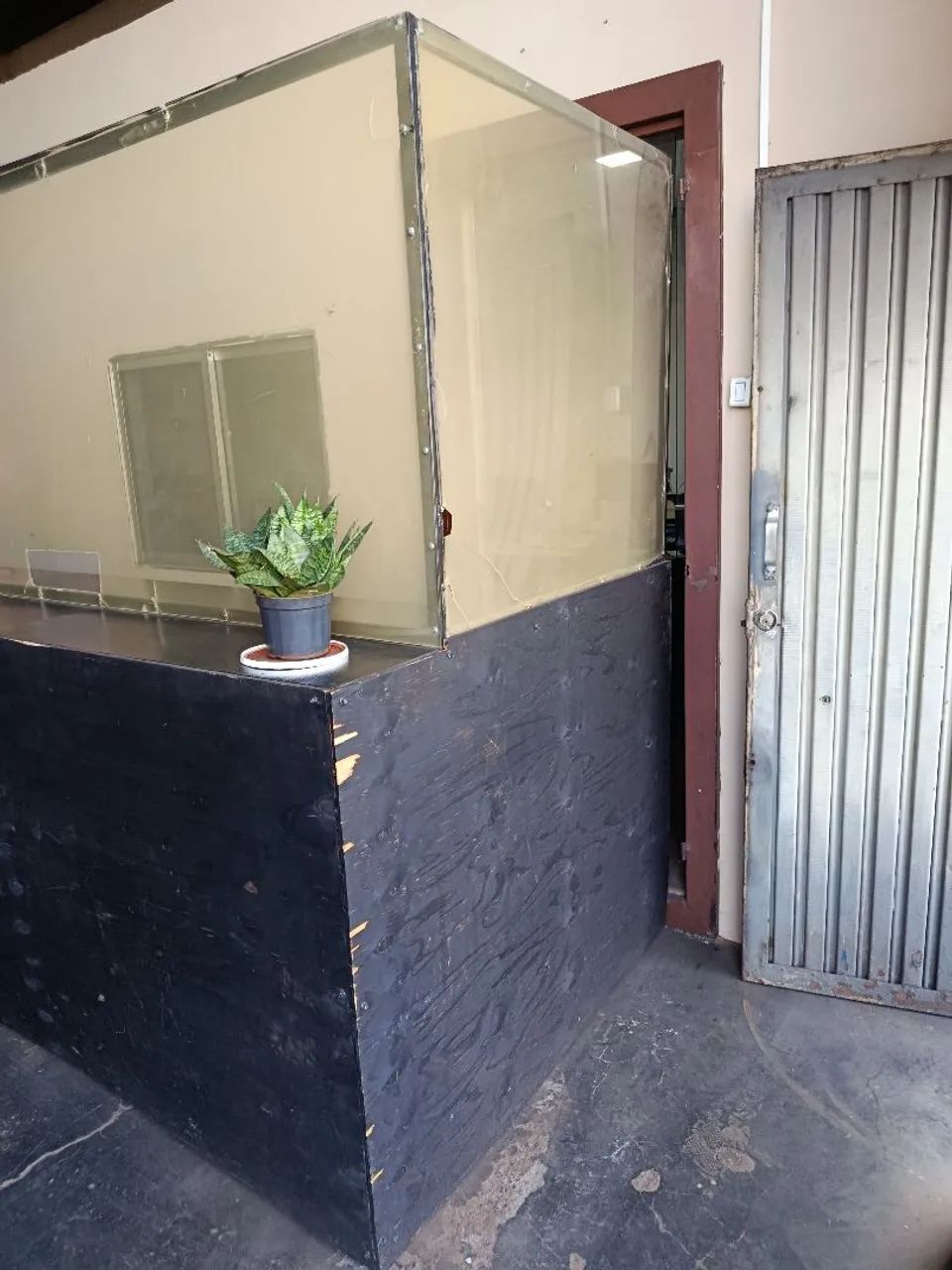 Bancada em metal e madeira - Foto 2