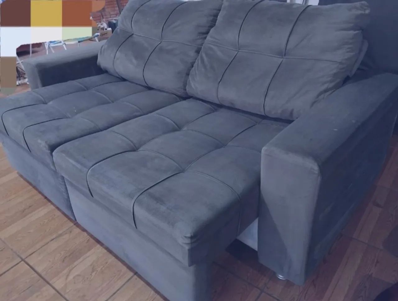 Used Retractable and Reclining Sofa446558819247738880