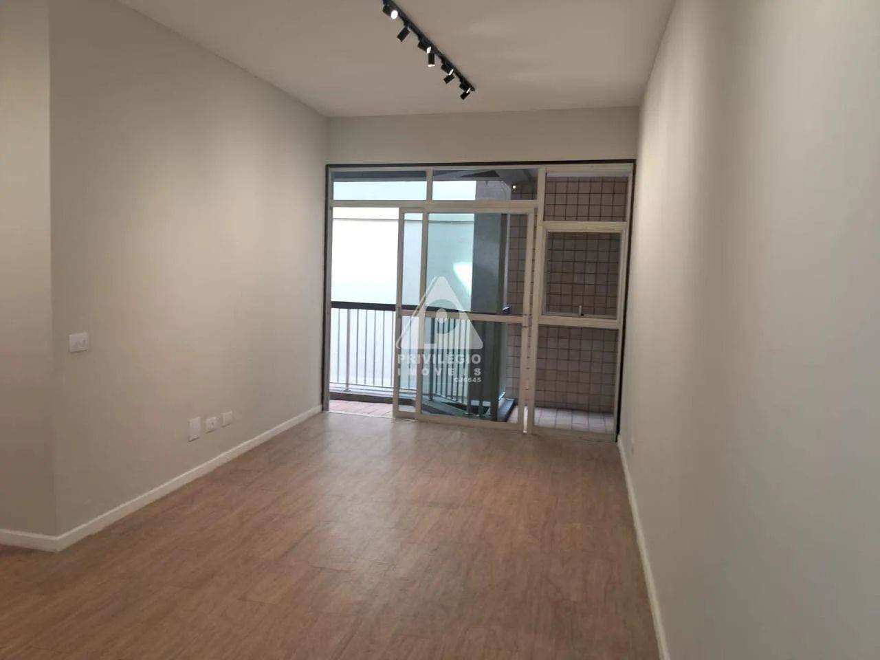 2 QUARTOS, SUÍTE E VAGA. - Foto 4