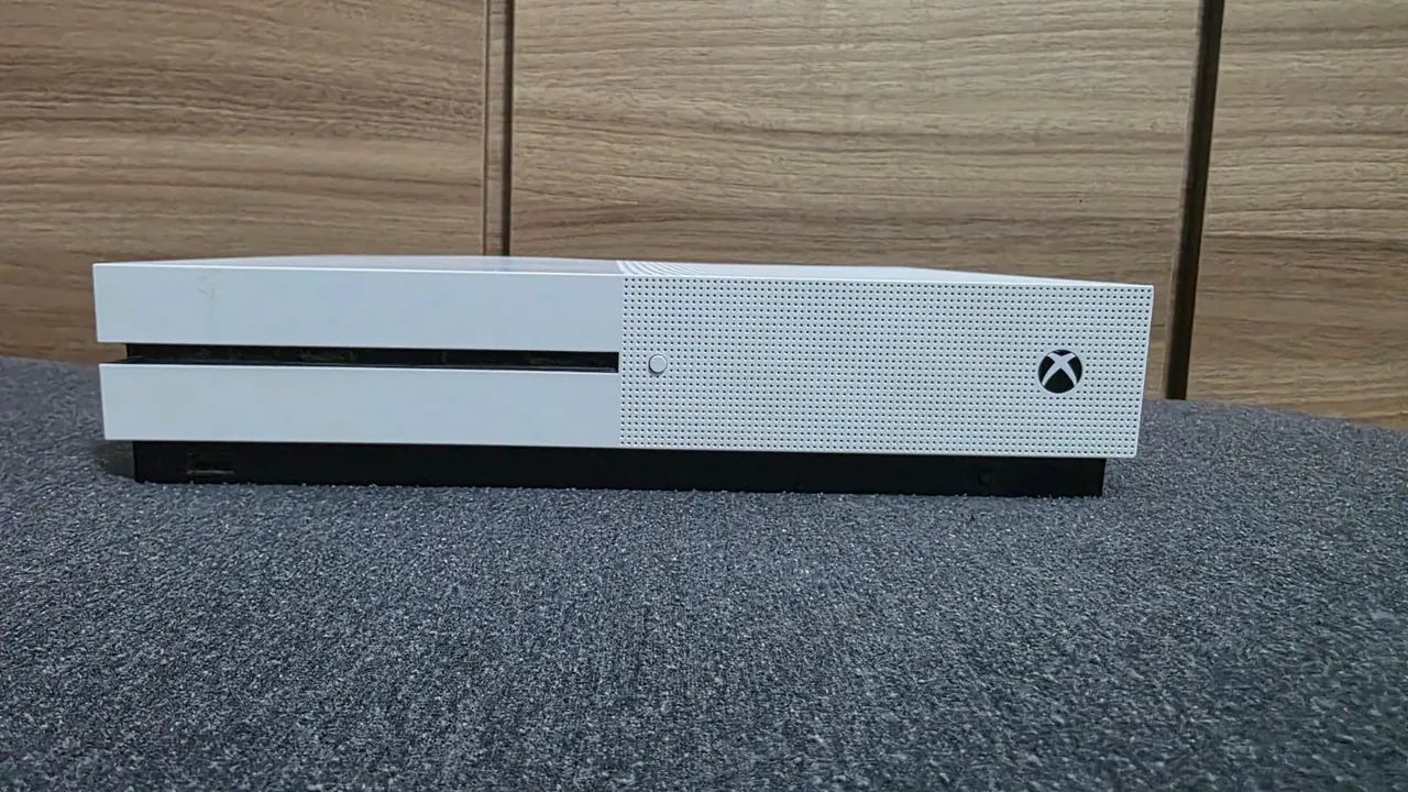 Xbox One S 1TB + Cabo Original | Funcionando Perfeitamente - Foto 2