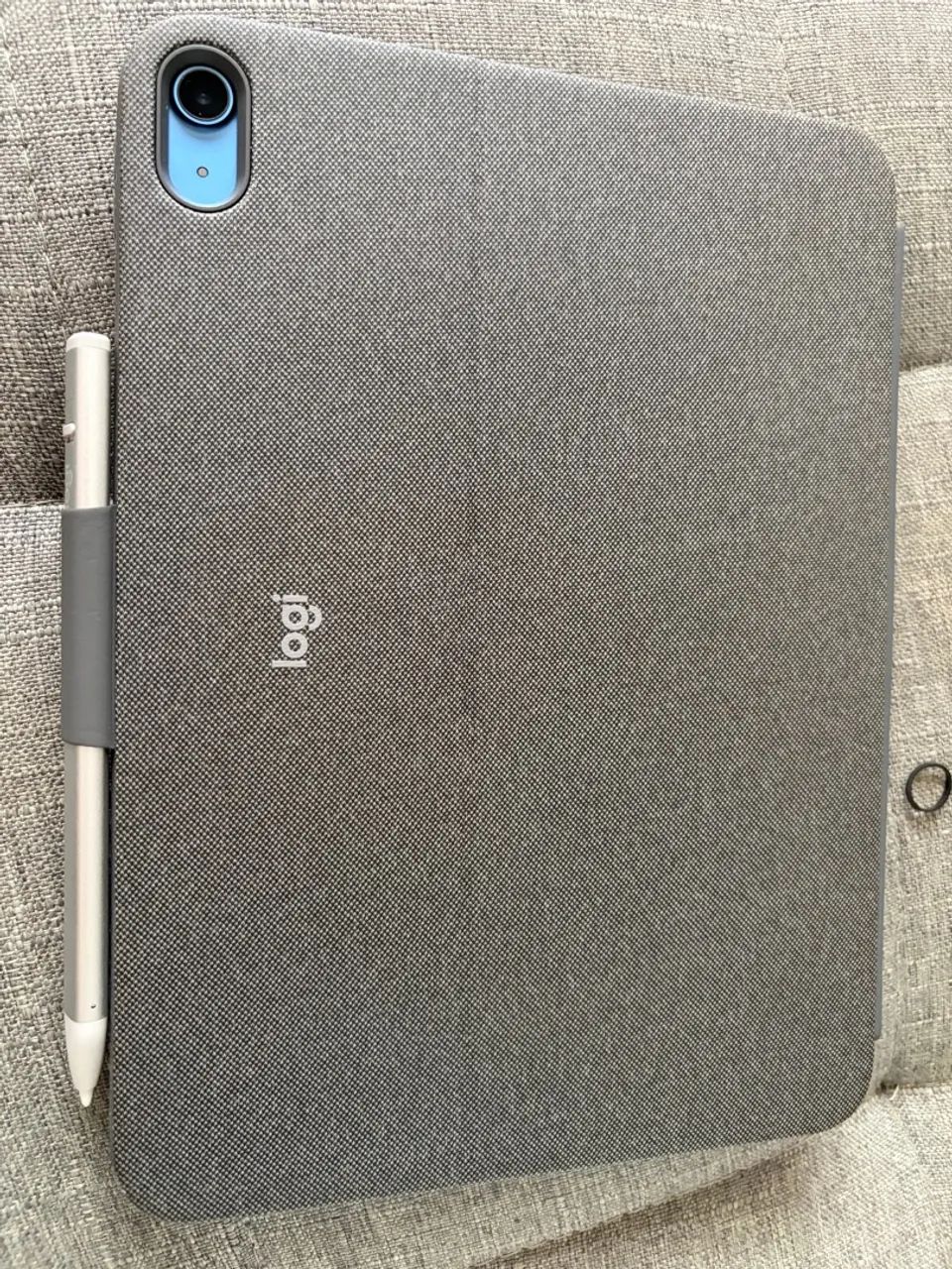 iPad 11ª geração - garantia até 06/27 - Logitech combo touch - caneta logitech crayon - Foto 5