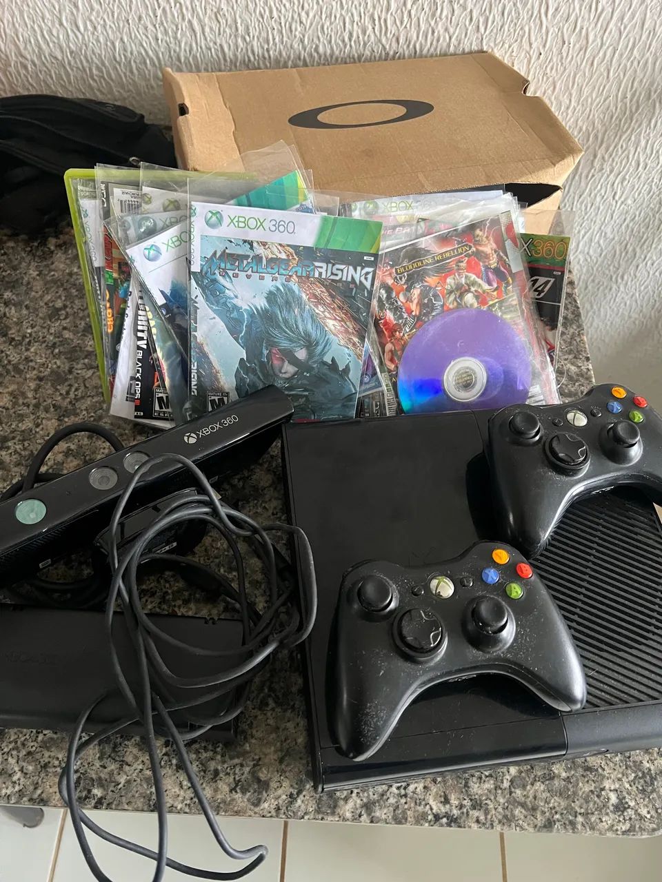 Xbox 360, pra arrumar ou usar peças  - Foto 2