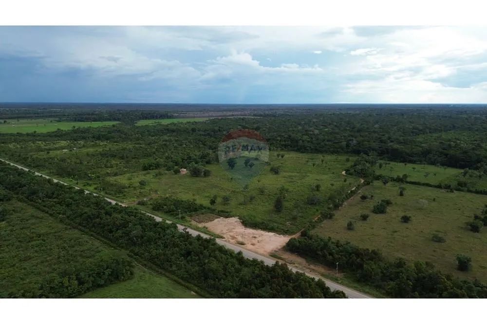 Sítio de 98 Hectares com 500 Metros de Frente para a BR-319
