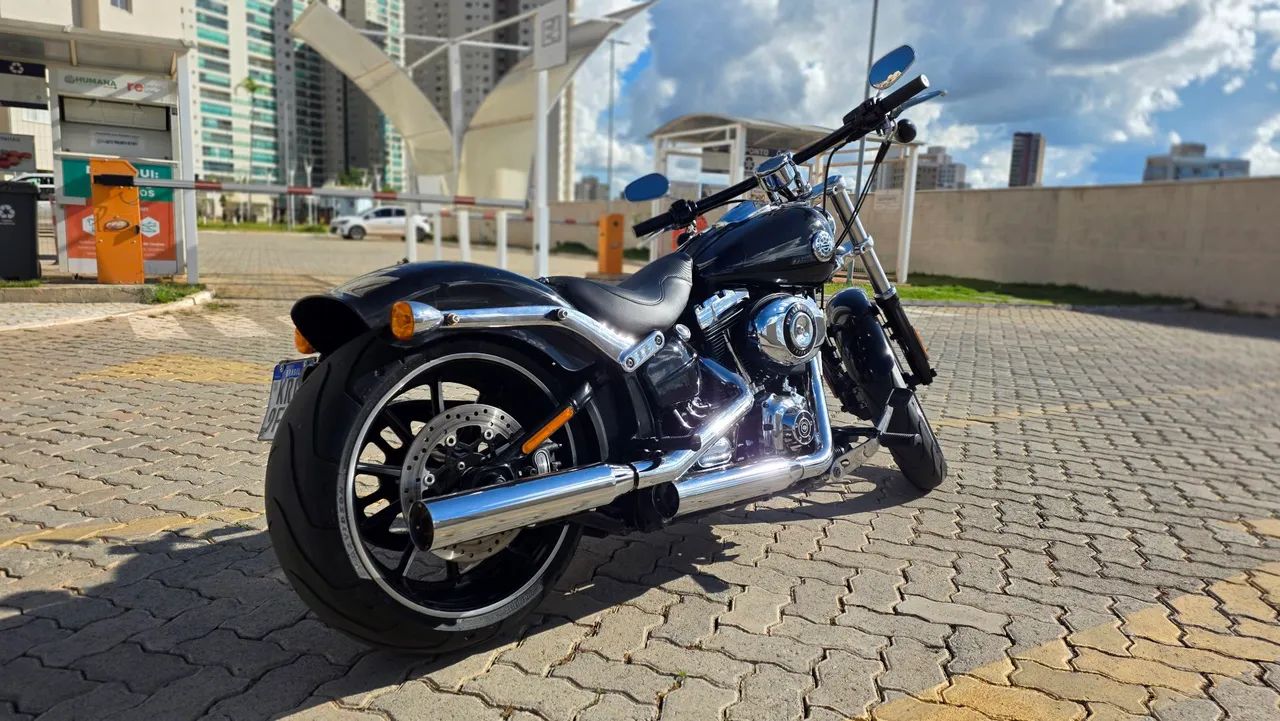 Harley Davidson Breakout 2015 - 17.500km - Foto 4