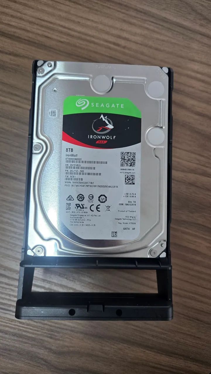 Unas 2 Ubiquiti com 2 HDs de 8TB Ironwolf  - Foto 2
