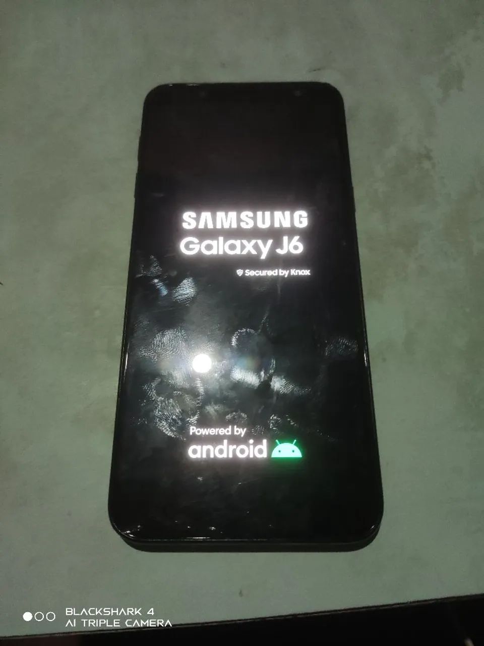 Smartphone J6  - Foto 3