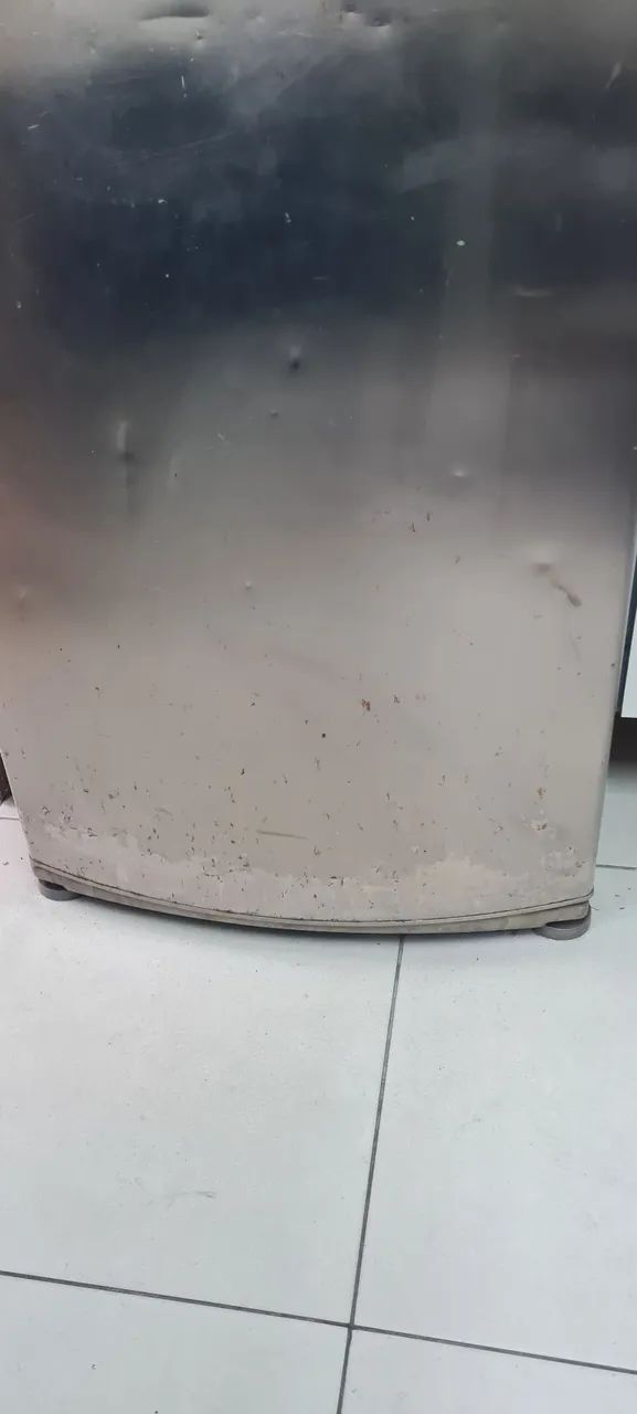 Geladeira Eletrolux para retirada de pecas - Foto 4