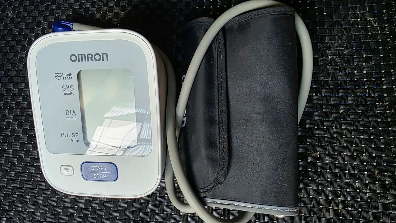 Aparelho de Pressão Digital Omron - Automático - Foto 2
