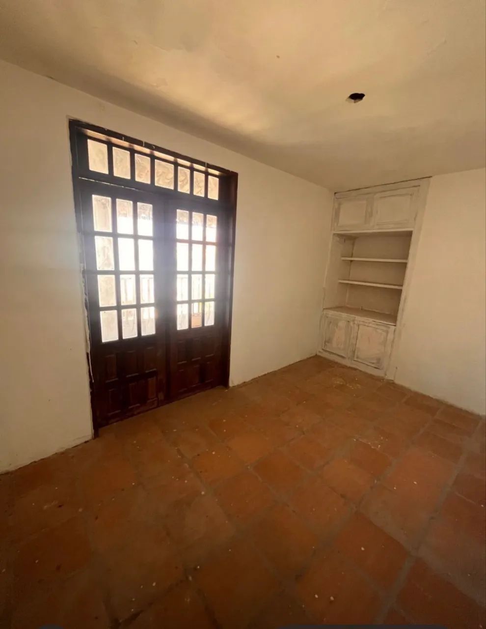 Vendo casarão em Itapoan - Foto 2