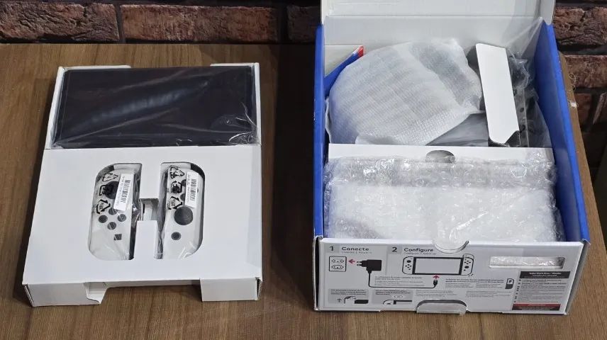 Console Nintendo Switch Oled Com Mario Wonder Completo - Foto 2