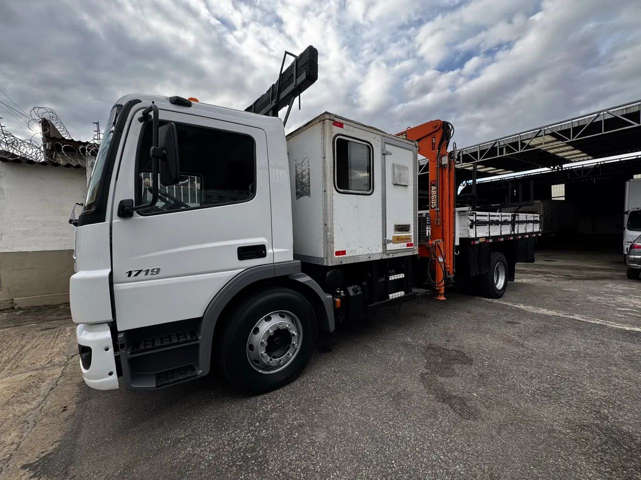 Mb atego 1719 ano 2018 - Foto 4