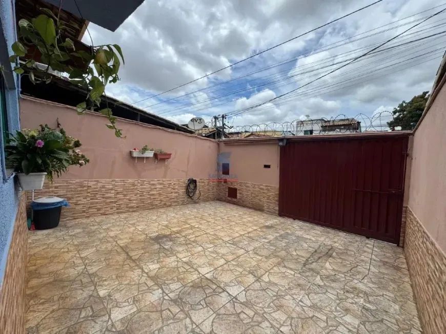 Casa a venda no BAIRRO JARDIM LEONOR