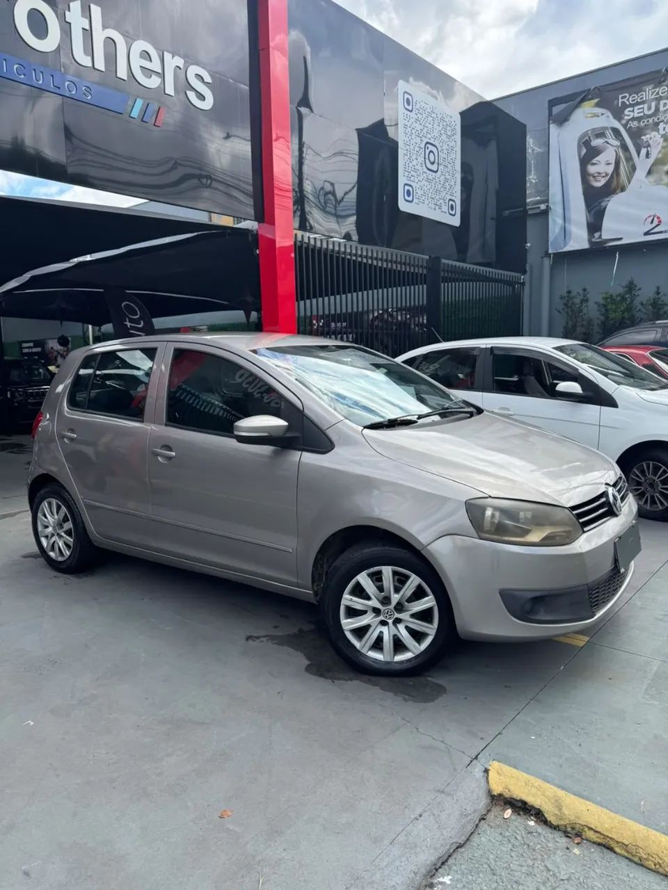 Volkswagen Fox 1.0 Mi Total Flex 8V 3p, foto 2 de 10