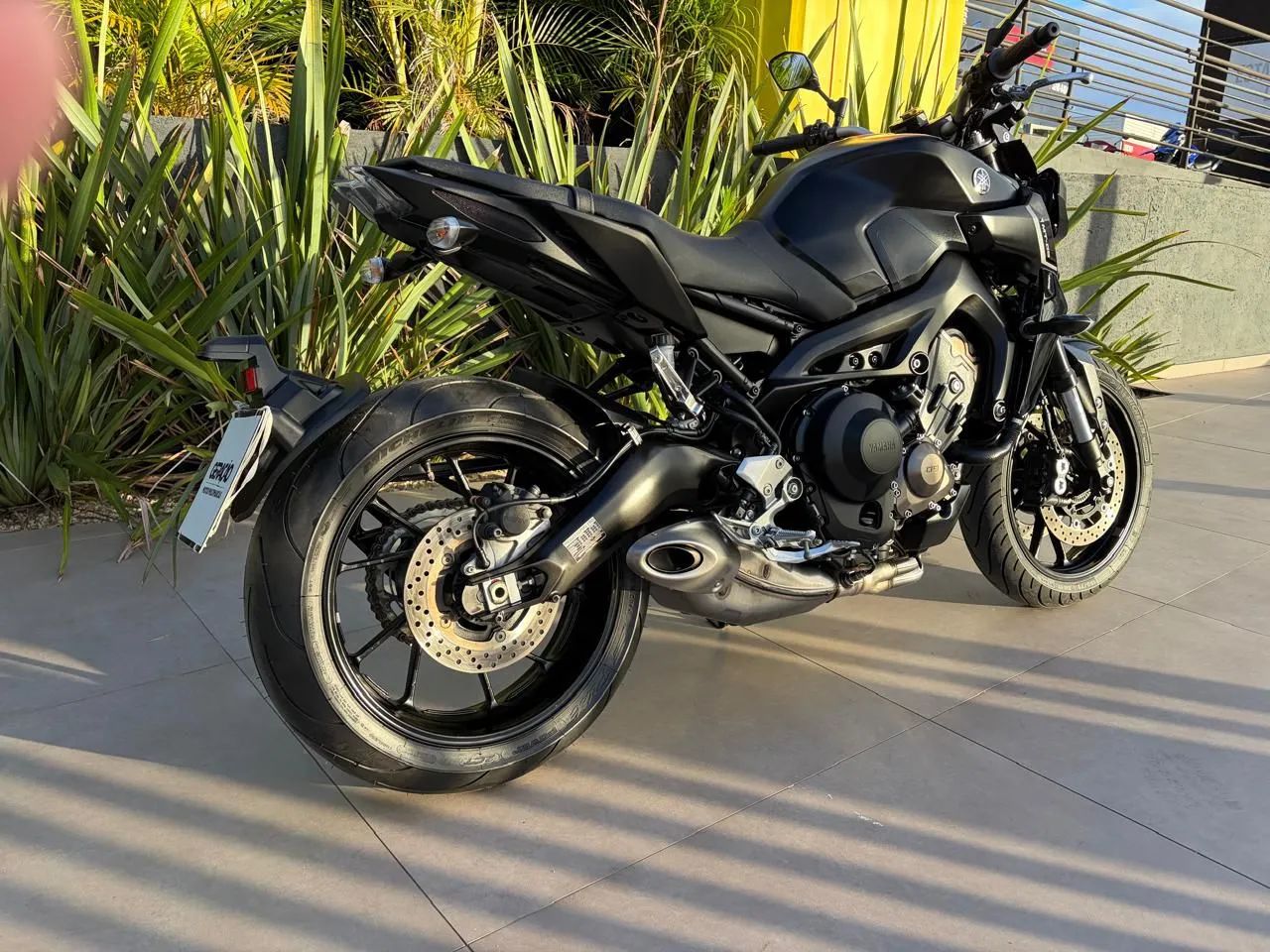 YAMAHA MT09 2025 IMPECÁVEL  - Foto 2
