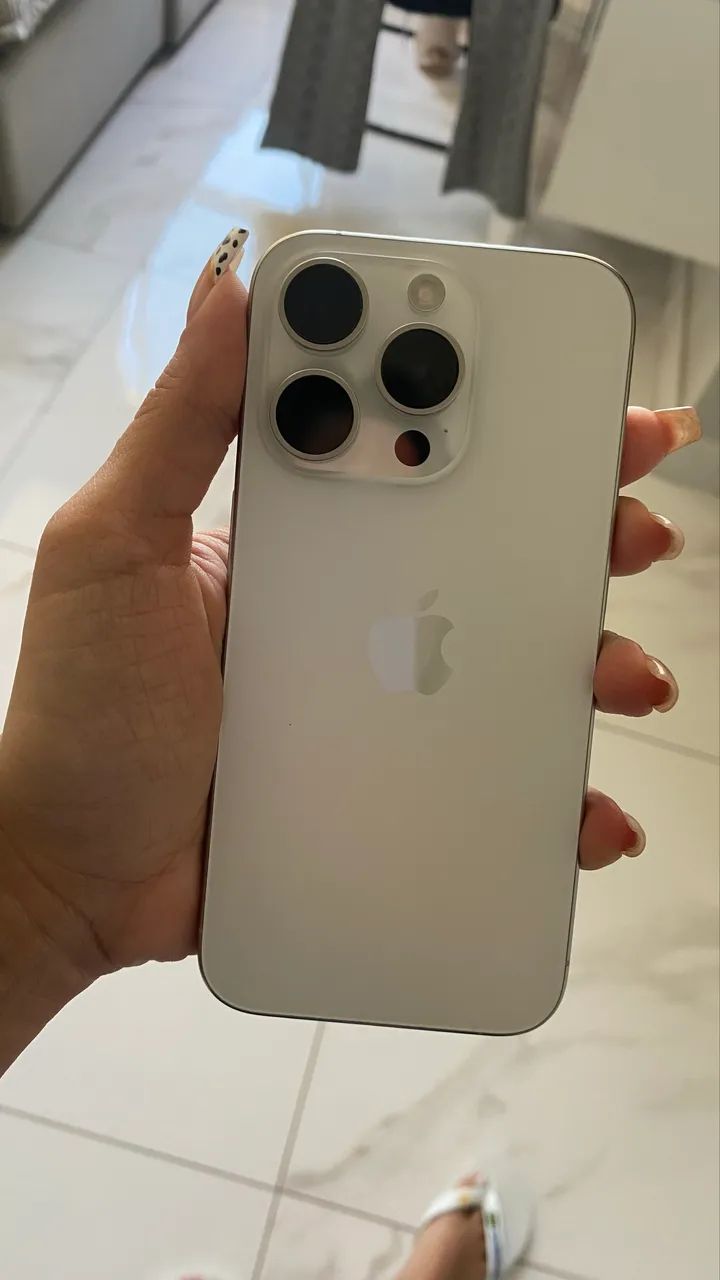 iPhone 15 pro - Foto 2
