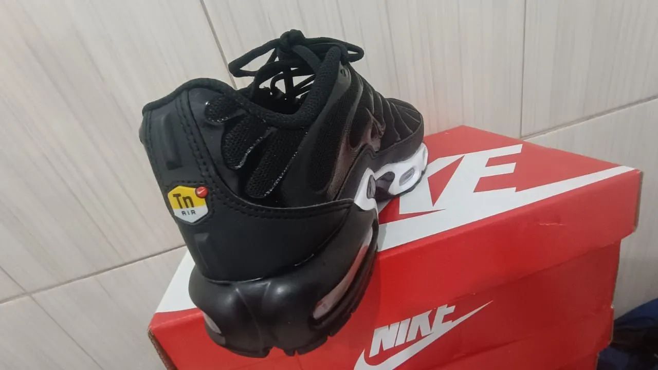 Nike Tn Black White  - Foto 2