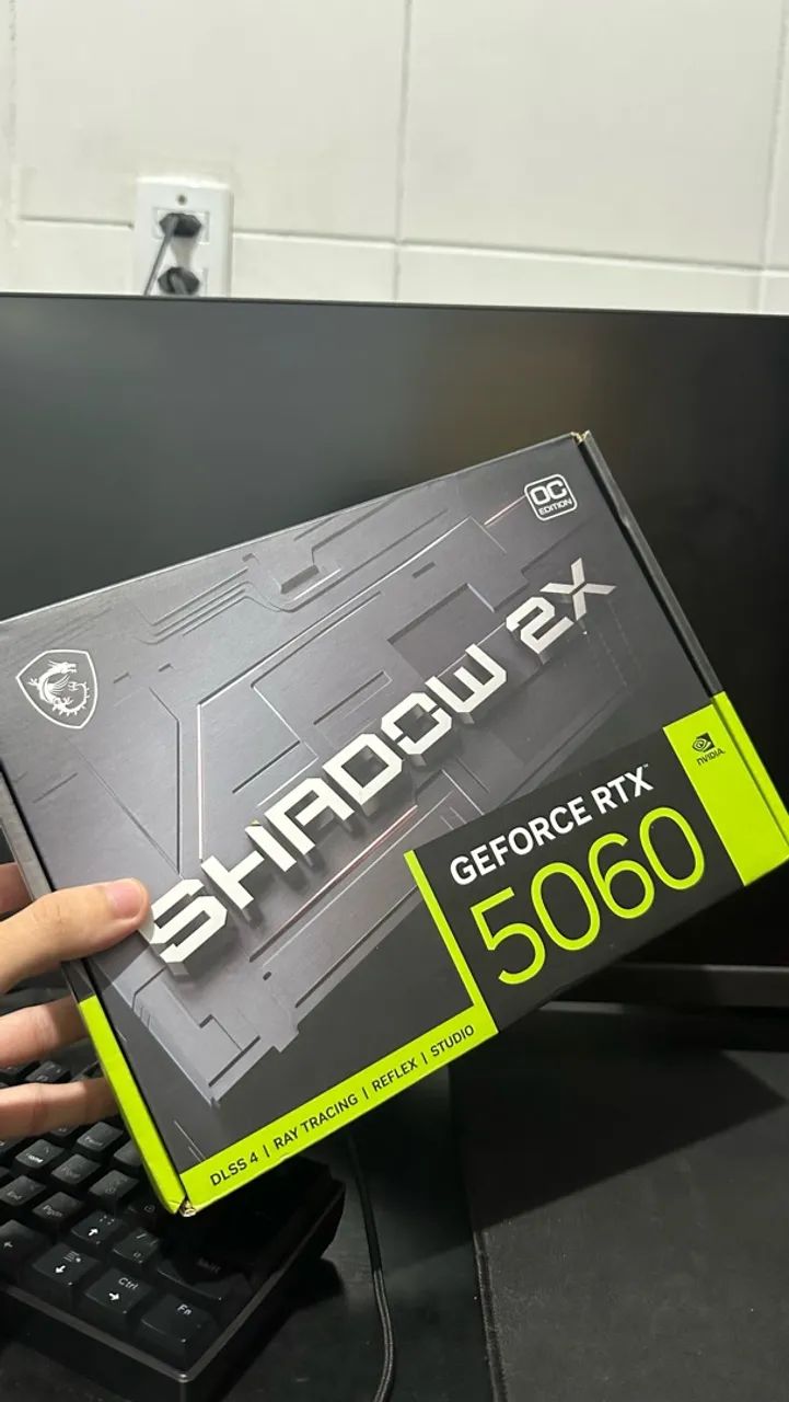 RTX 5060 MSI 8GB - Foto 3