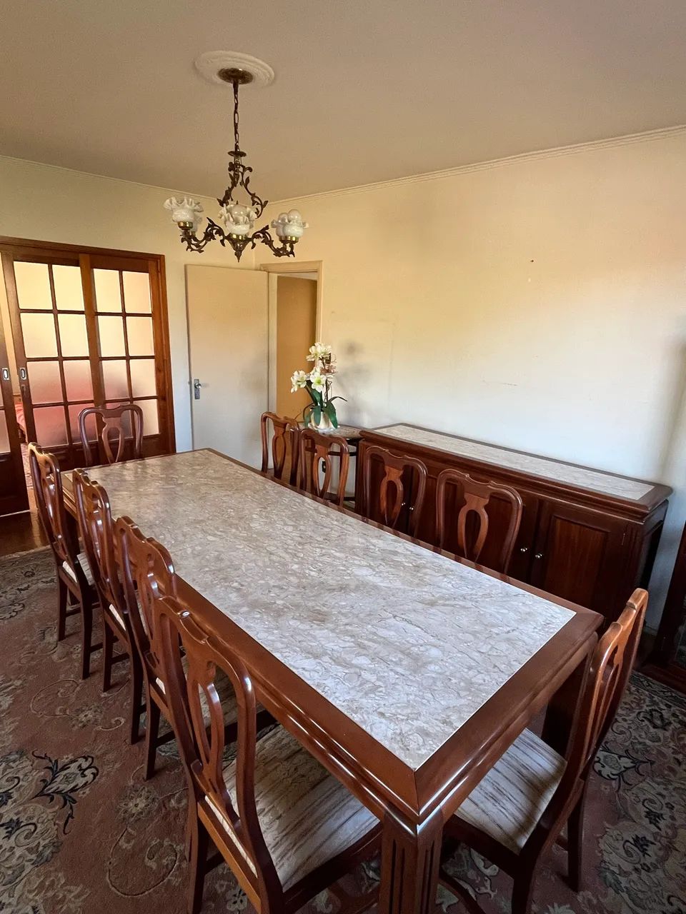 Conjunto mesa, cadeiras e aparador  - Foto 3