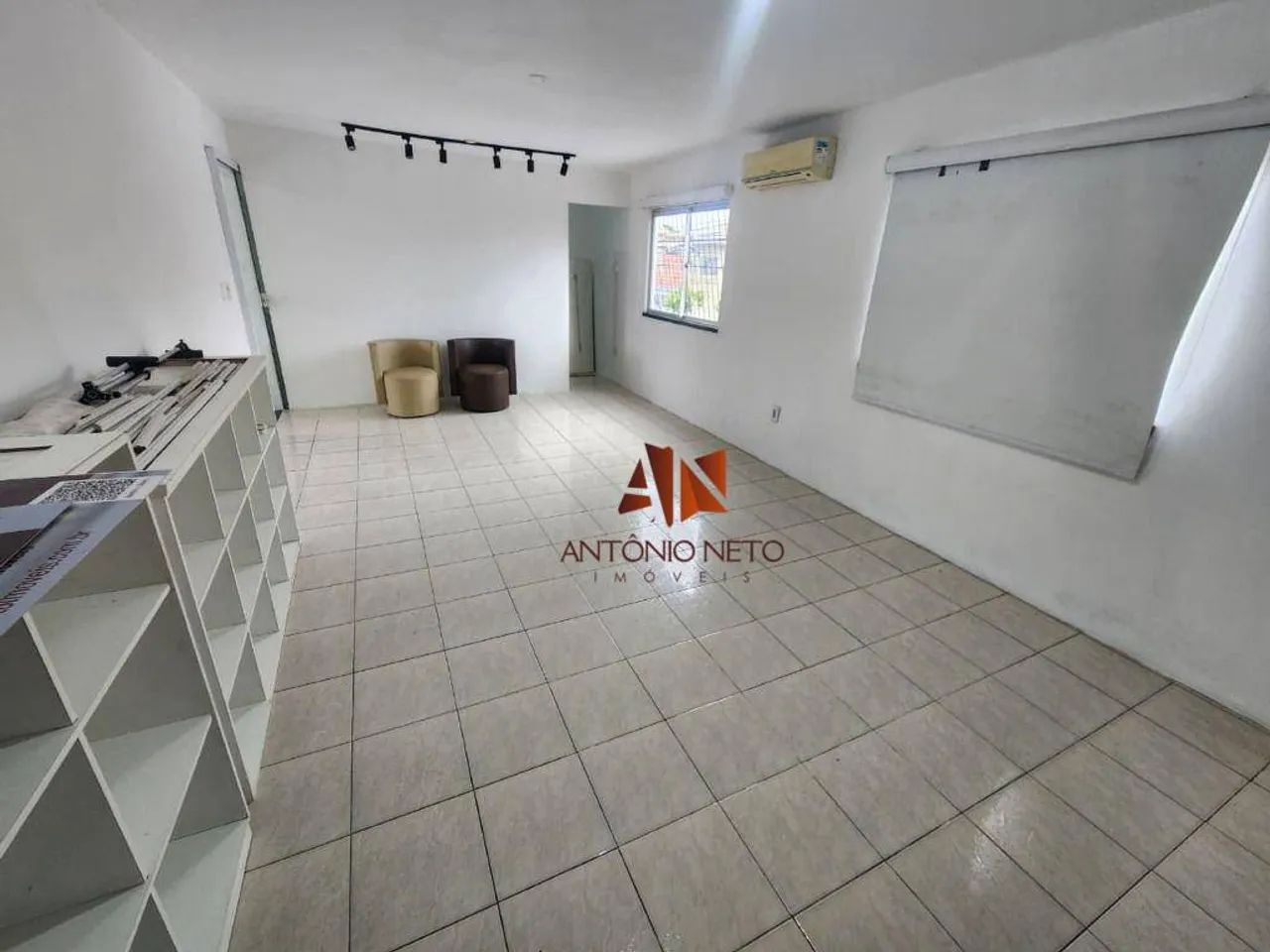 Apartamento com 1 quarto para alugar, 60 m² por R$ 900/mês - Parangaba - Fortaleza/CE