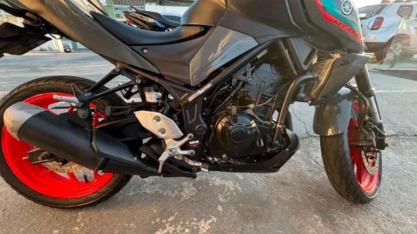 YAMAHA MT 03 - Foto 4