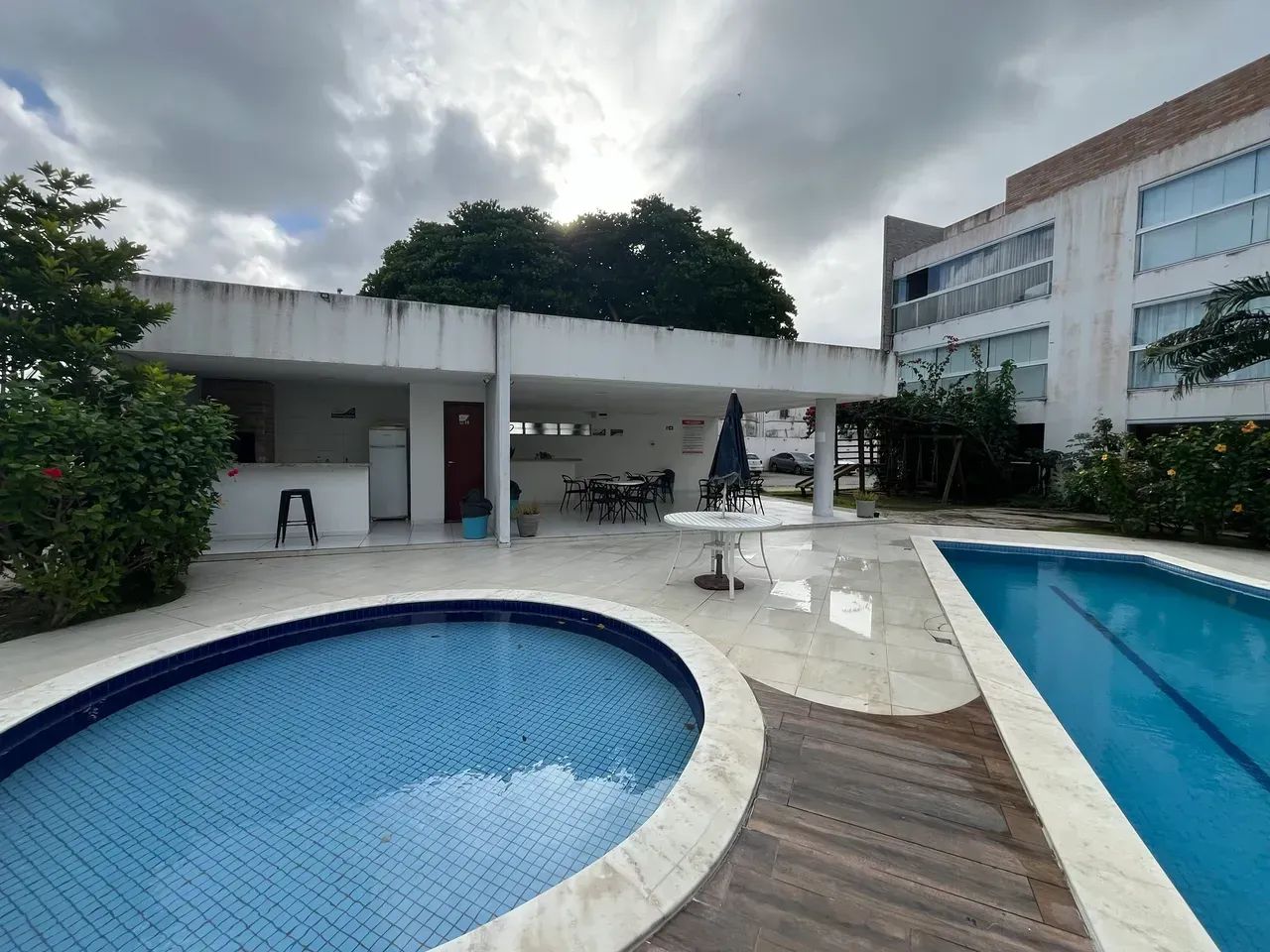 ALUGA. OTIMO APTO COM 2 QUARTOS, VARANDA GOURMET NA PRAIA DO FRANCES - Foto 2