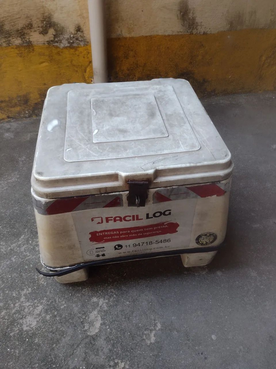 Vende se baú 
