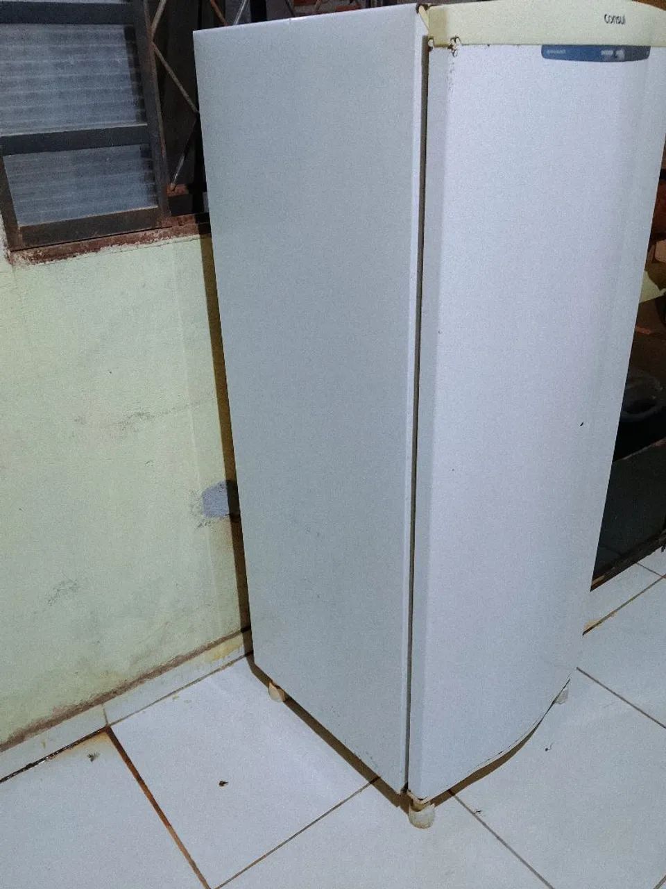 Vendo geladeira funcionando perfeitamente  - Foto 3
