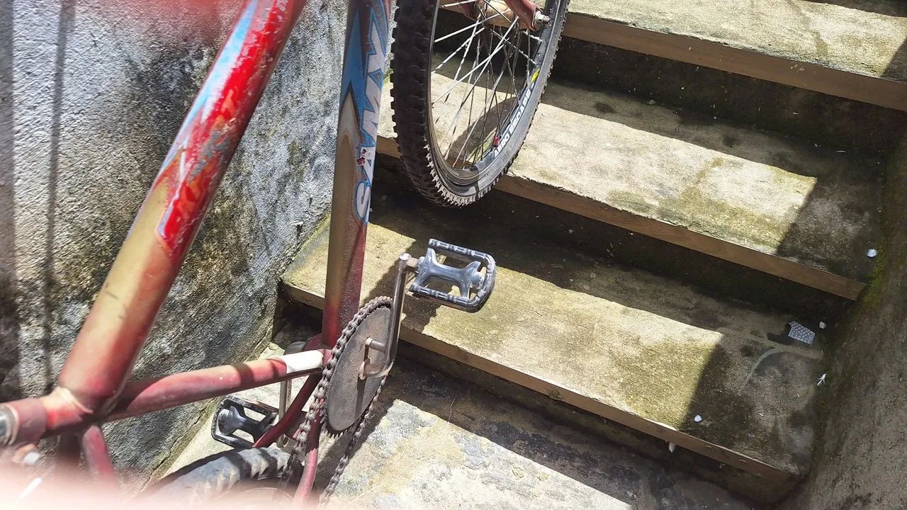 bicicleta aro 26 vermelha  - Foto 3