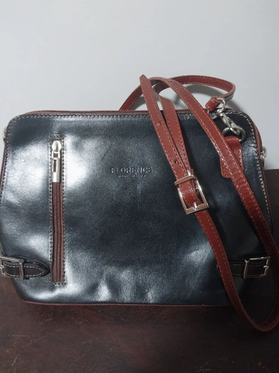 Bolsa Italiana de couro, novíssima 