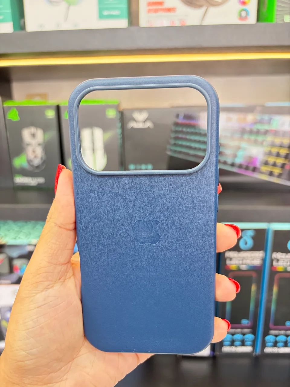 Capa Couro iPhone 13 / 15 / 15 Pro Max / 16 / 16 Pro Max / 17 / 17 Pro / 17 Pro Max 