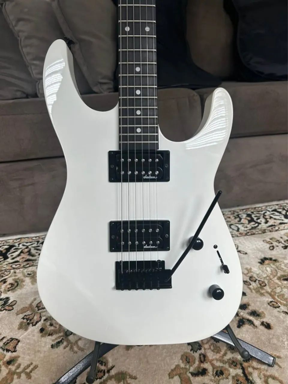 Guitarra Jackson Dinky Js11 - Foto 2