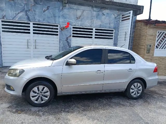 Volkswagen Voyage VOYAGE 1.0/1.0 City Mi Total Flex 8V 4p 2014