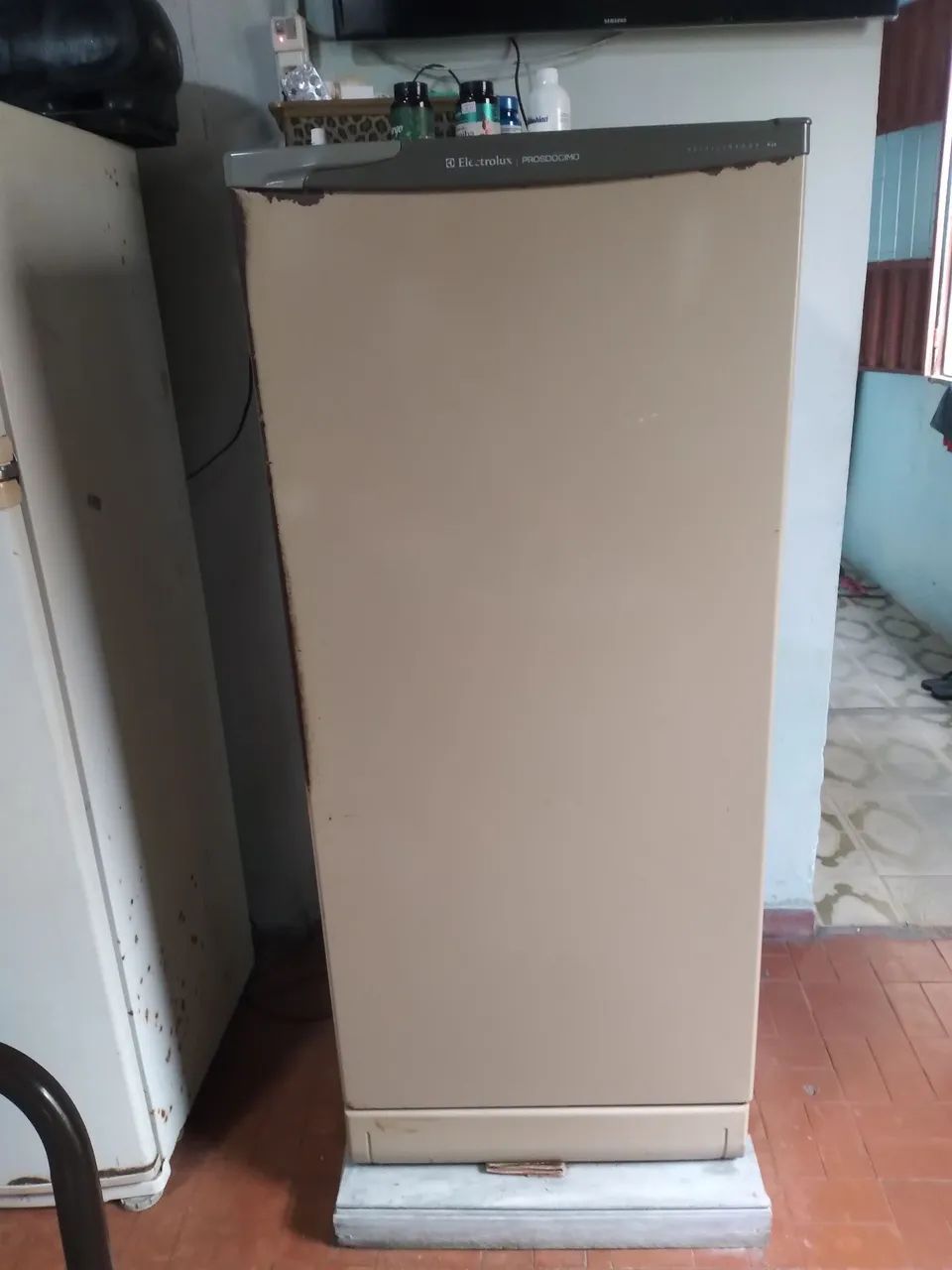 GELADEIRA ELETROLUX. 