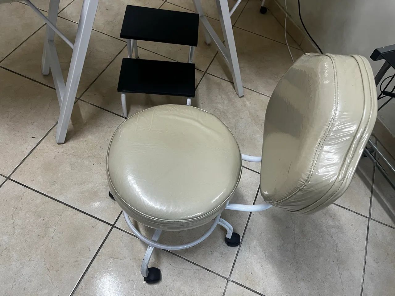 Kit estética Maca, Mocho e escadinha - Foto 4