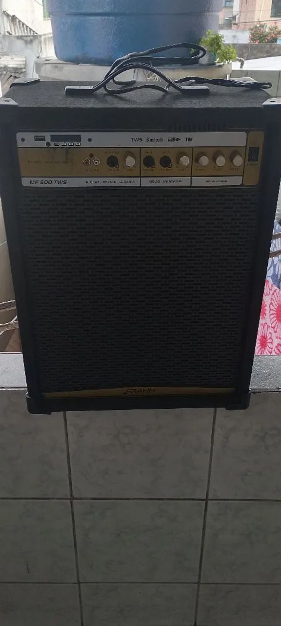 Caixa semi nova