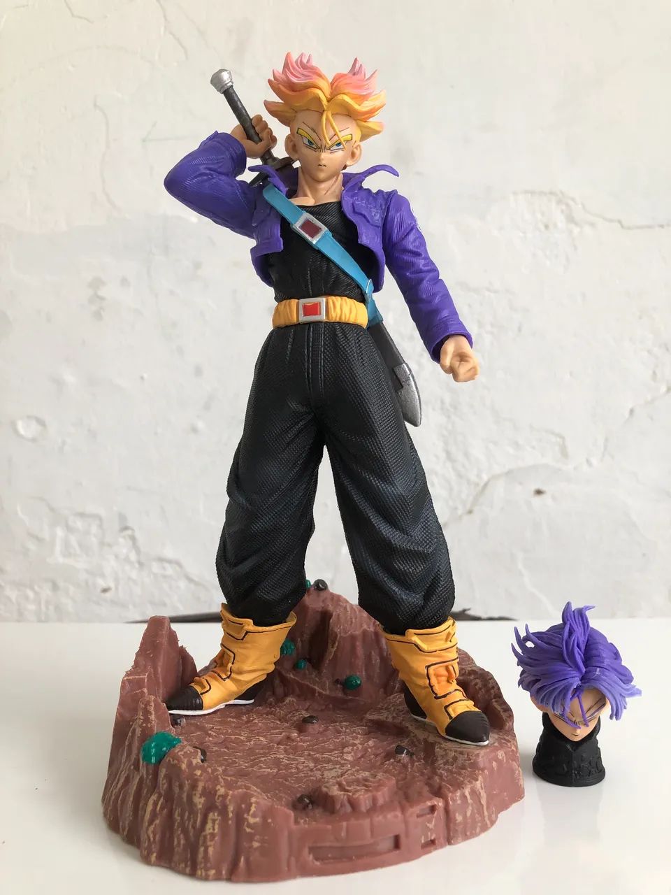 ACTION FIGURE-DRAGON-BALL TRUNKS SUPER SAIYAJIN. APROXIMADAMENTE 23CM - Foto 2