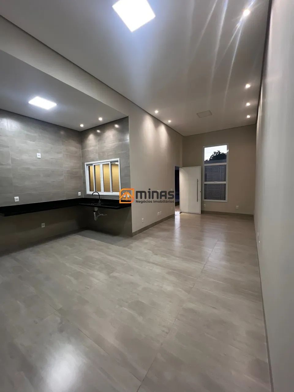 Casa térrea com 2 e 3 quartos (1 suíte) e piscina no Coophema - Foto 3