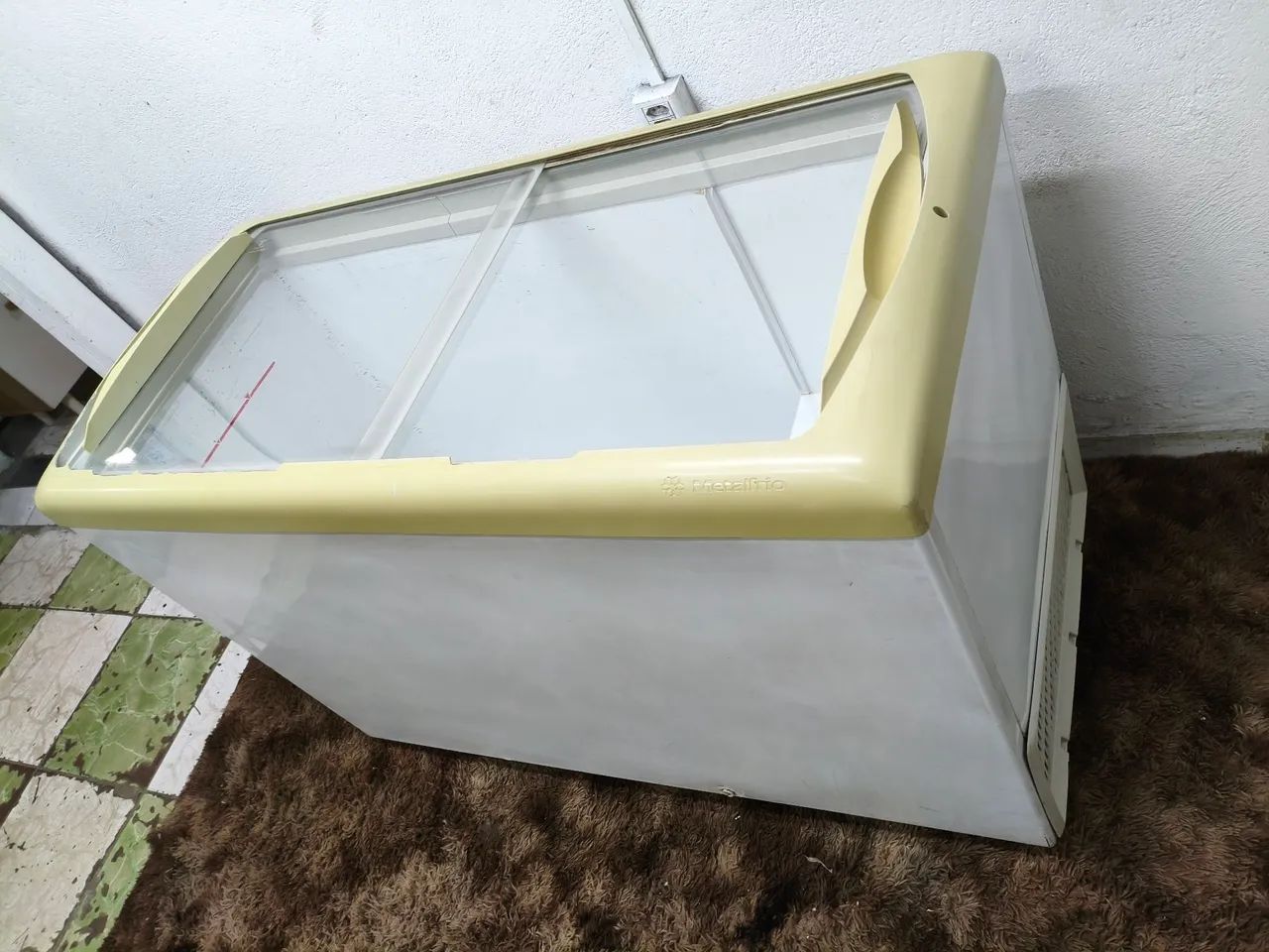 Freezer horizontal Metalfrio 336 litros  - Foto 5