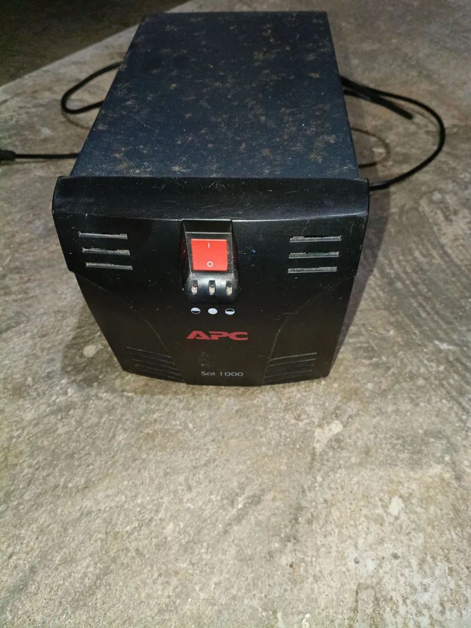 Estabilizador APC sol 1000