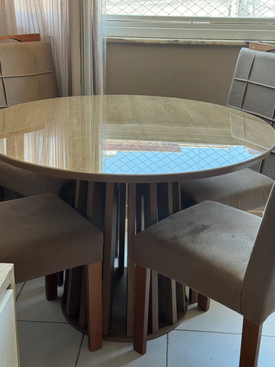 VENDO MESA DE JANTAR 4 CADEIRAS - Foto 3