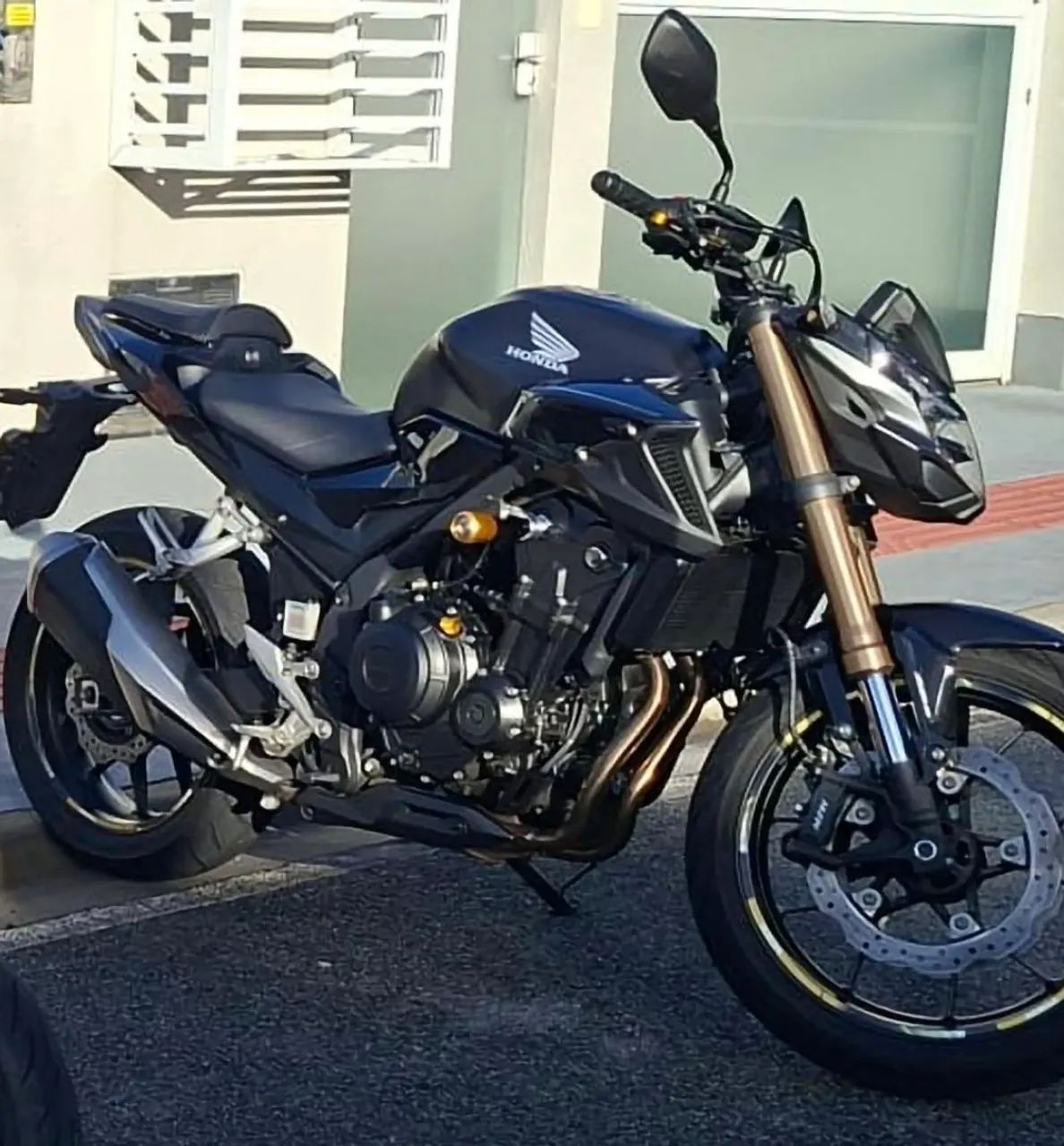 Honda CB500 F ano 2024 - Foto 2