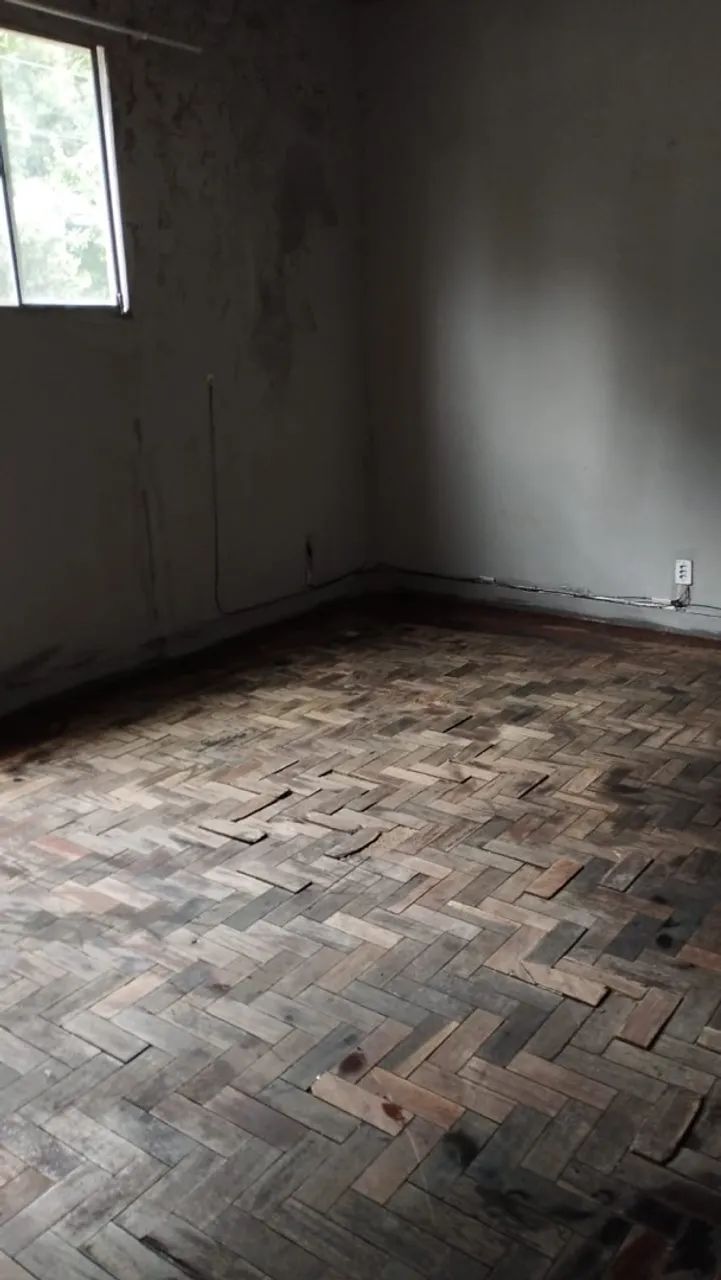 Alugo casa 