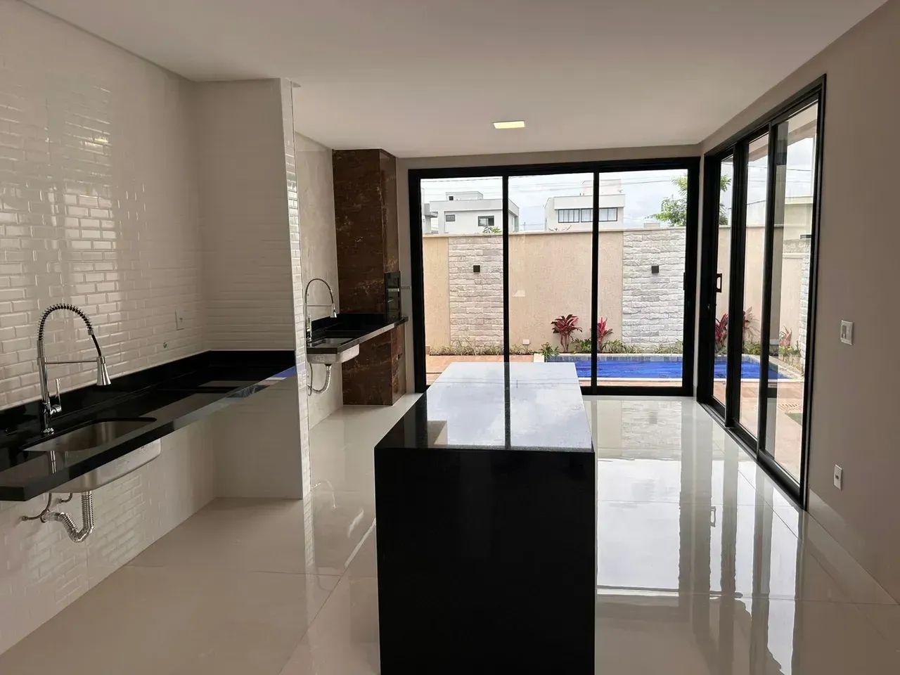 CONDOMÍNIO PARQVILLE JACARANDÁ CASA TÉRREA