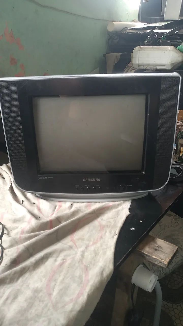 TV de tubo Samsung polegadas utrislin com conversor  - Foto 4